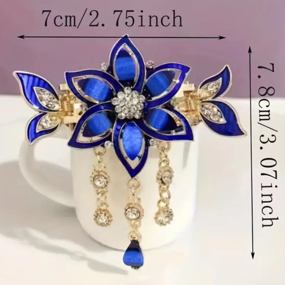 SPARKLING FLOWER HAIR CLIP in RED - Picture 2 of 4